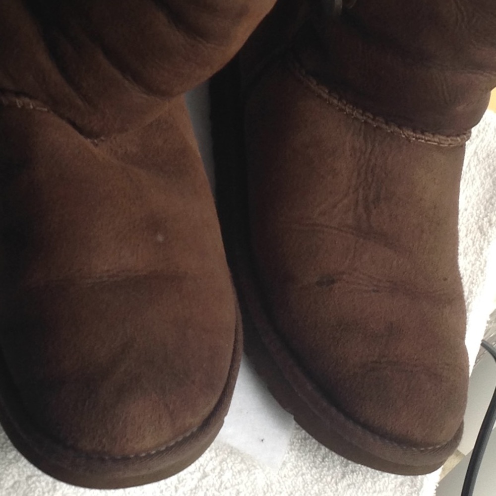 UGG Chocolate Bailey Button Triplet II Boo… - Picture 14 of 14